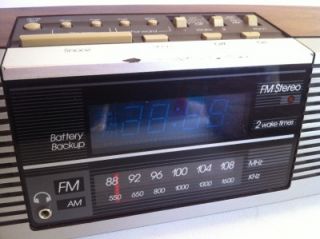  GE Digital Alarm CLOCK RADIO Blue Display General Electric #7 4945 A