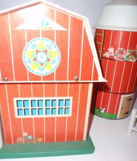 915 FISHER PRICE VINTAGE LITTLE PEOPLE PLAY FAMILY FARM 1967
