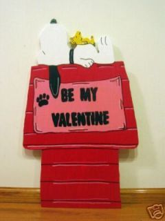 Snoopy Box Valentine Kisses Heart not Christmas Yard Art Decoration