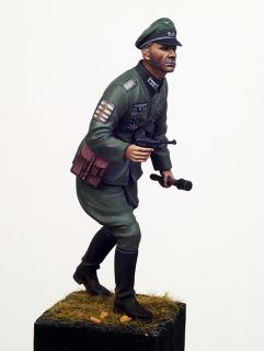 Youre bidding a professionally painted German Hauptmann figure from