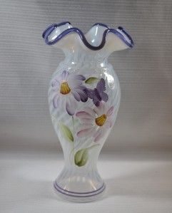 Fenton Heirloom Optic Collection Lavendar Crest HP Vase