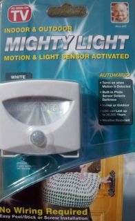  MIGHTY LIGHT motion & light sensor activated ~ As Seen on TV