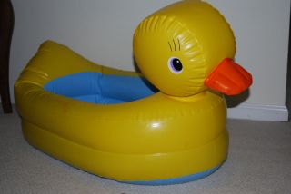 Munchkin Inflatable Baby Bath Tub That Actually Quacks
