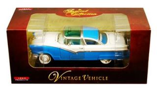 1956 Ford Fairlane Crown Victoria w/Sunroof  132 Scale Diecast Blue
