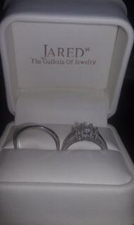 Jared Diamond Engagment Ring and Wedding Band
