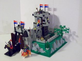 Lego 6081 Castle Crusaders Kings Mountain Fortress w Instructions