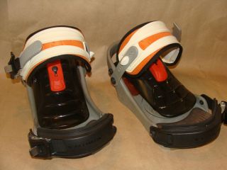 Salomon Snowboard Bindings SP2 Size MS   Complete with Plates/Grey