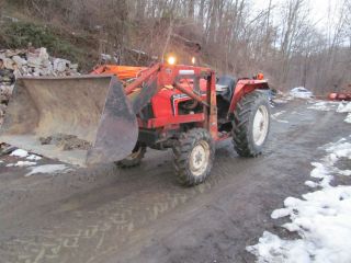 ALLIS CHALMERS 6140 WITH LOADER 4X4 TRACTOR POWER STEER 4WD 3 PT HITCH