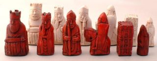 ISLE OF LEWIS CHESS MEN, PLAYERS SET   WITH CASTLE ROOKS K3.5 (RED)