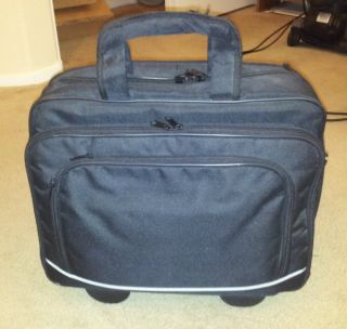Micro Innovations Micro NBT130C Rolling Laptop Case Notebook Carry on