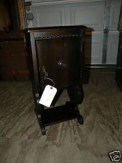 FREE SHIP ANTIQUE SMOKE SMOKING STAND END SIDE TABLE WITH KEY