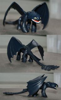 HOW TO TRAIN YOUR DRAGON PVC FIGURE Night Fury Toothless