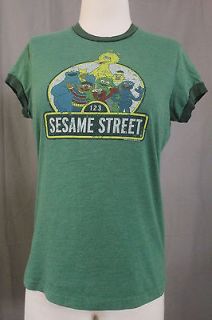 Juniors LARGE Sesame Street Big Bird Elmo Bert Ernie Green T shirt