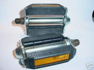 BICYCLE PEDALS FIT SCHWINN HUFFY  AND ROADMASTER / OTHERS