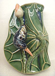 Chinese Porcelain Lotus Leaf With Bird Hand On Wall Vase