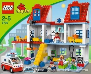 Duplo   Big City Hospital (by Lego) 5795