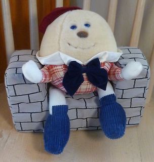 1993 Vintage HUMPTY DUMPTY SITS ON A WALL Stuffed Plush Toy 9X9” by