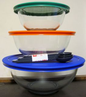 New Pyrex 6 pc. Mixing Bowl Set, with Colored Lids with Bonus Gift