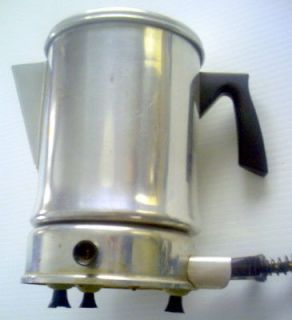 ONE VINTAGE SET OF SMALL ELECTRIC STOVE AND COFFEE PERCOLATOR