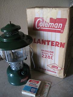 COLEMAN 2MANTLES 228E 1961 LANTERN IN THE BOX WITH ACCESSORIES 