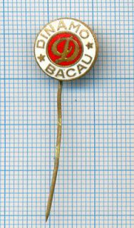 Old Football/Soccer Club Badge/Pin Dinamo Bacau Romania