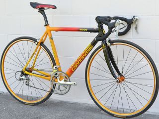 CANNONDALE R1000 CAAD4 Road Bike 52 cm Shimano Ultegra Mavic Wheels
