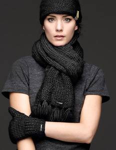 NOBIS Makayla f ully fashioned chunky hand knit womens scarf. (Hat