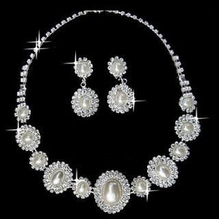 White Pearl Two Piece Splendid Ladies Jewelry Set (45 cm)
